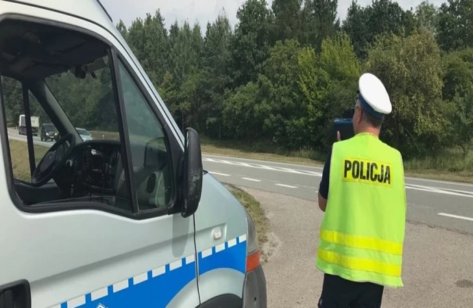{Warmińsko-mazurska policja podsumowała kaskadowe pomiary prędkości.}