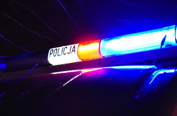{Olsztyńscy policjanci zatrzymali dwóch oszustów.}