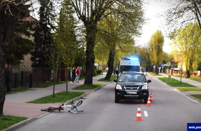 {Kierowca osobowego forda potrącił w Ełku 80-letnią rowerzystkę. Jemu nic się nie stało, kobieta została hospitalizowana.}